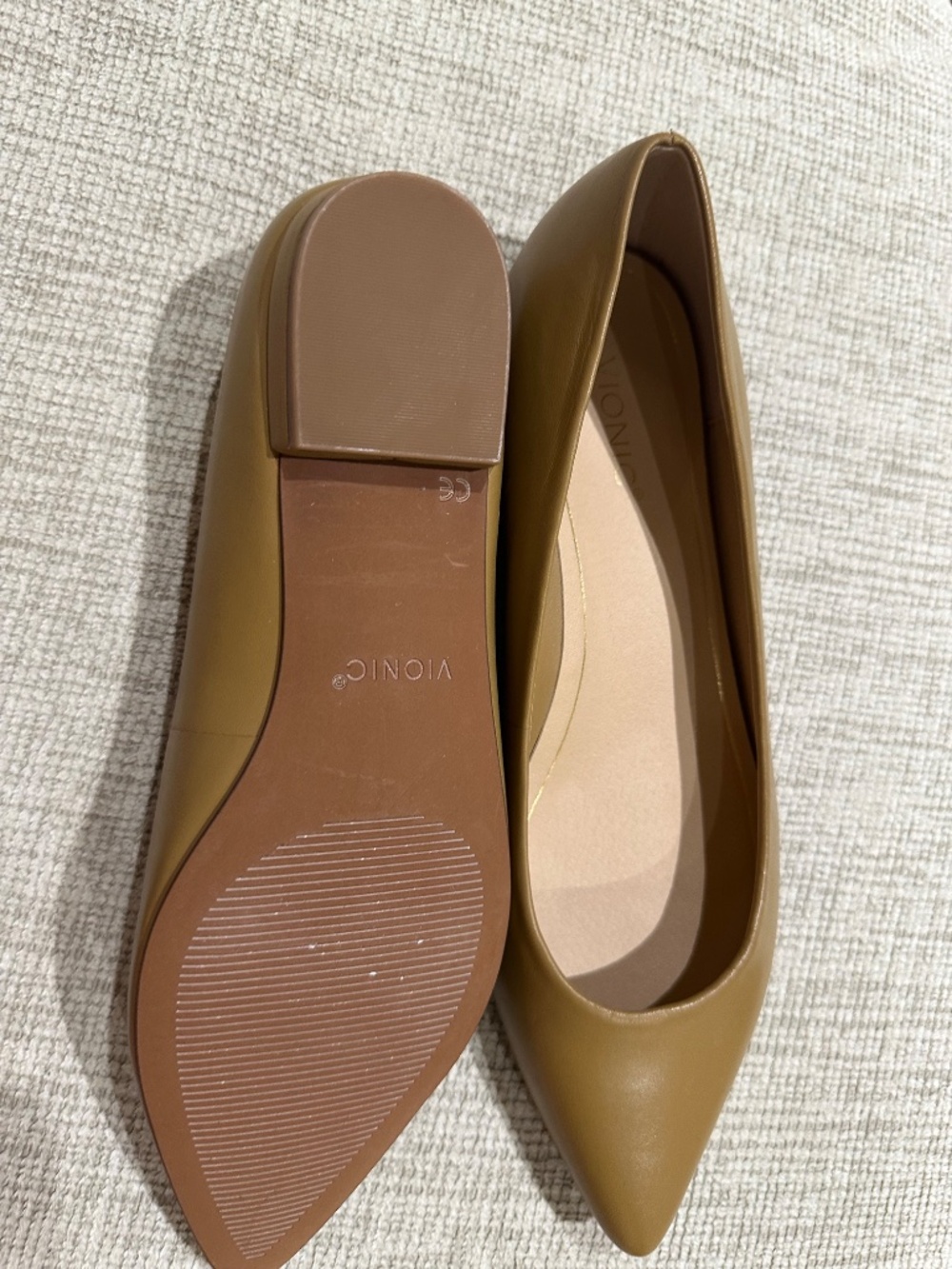 Vionic Shoes - Picture 2 of 4